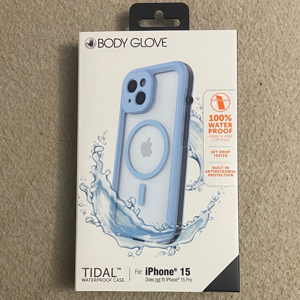 Body Glove Aqua Blue iPhone 15 Case